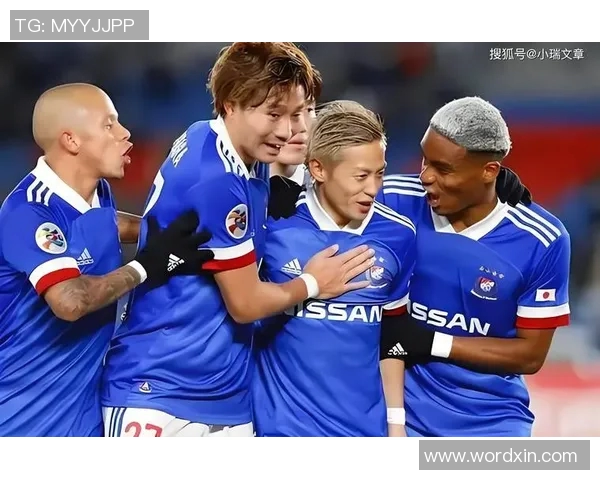 东京绿茵与福田黄蜂的激烈对决展现足球魅力与团队精神的完美结合 东京绿茵与福田黄蜂的激烈对决展现足球魅力与团队精神的完美结合