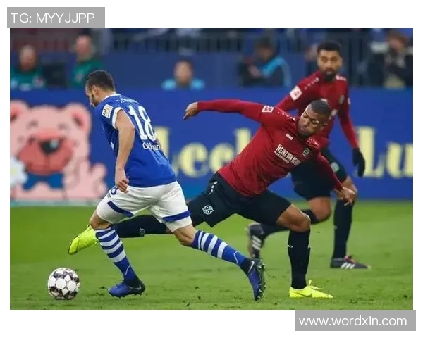 沙尔克04两连败!汉诺威96逆袭,重挫实力强劲对手