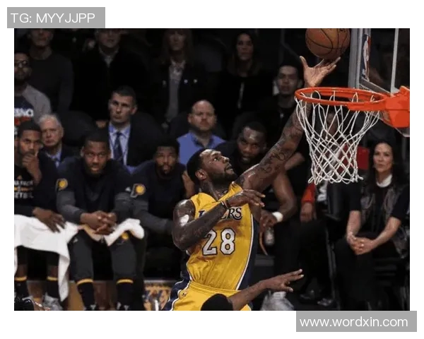 火箭队与湖人队激战精彩集锦回顾全场高光时刻与精彩瞬间分析