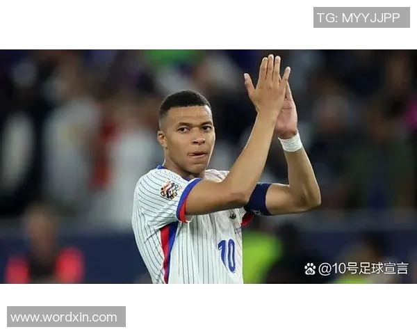 姆巴佩在世界杯赛场上的精彩表现引发全球球迷热议与期待